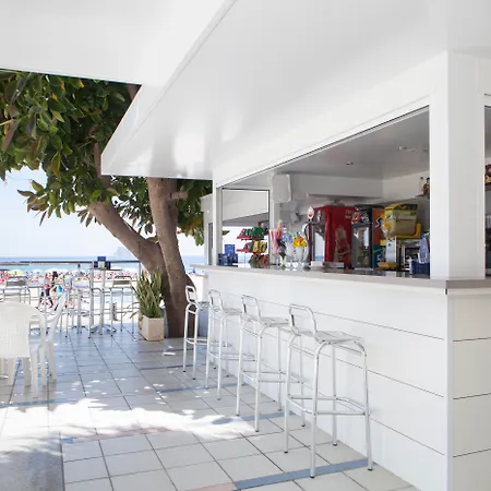 シンベル ホテル 4*