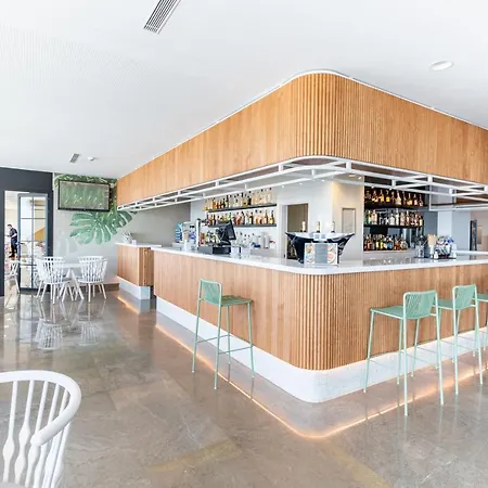 シンベル ホテル