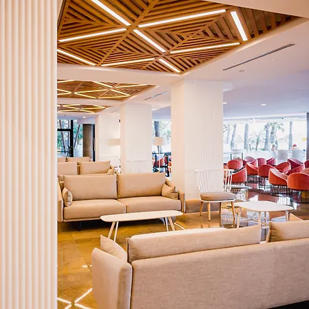 Hotell Cimbel 4*