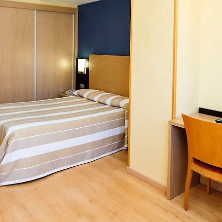 Cimbel Hotell 4*