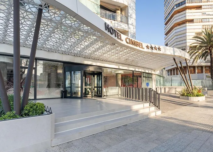 호텔 Cimbel 4*